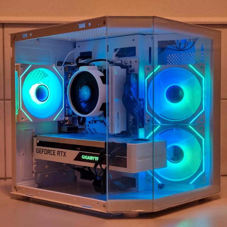 RTX 3070 ULTRA WHITE Game PC | Ryzen 5 | 32Gb 500Gb | NIEUW, Computers en Software, Desktop Pc's, 4 Ghz of meer, SSD, 32 GB, Met videokaart