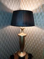 Elegante Gouden Lamp met Zwarte Kap, Ophalen, 50 tot 75 cm, Zo goed als nieuw, Metaal