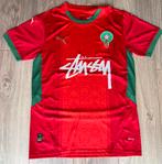 Stussy x Puma Marokko rood shirt / voetbalshirt - Maat S, Kleding | Heren, Stussy, Nieuw, Ophalen of Verzenden, Voetbal