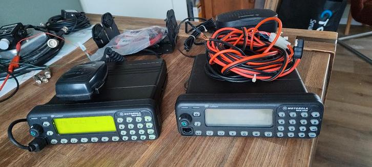 Mobilofoon Motorola MCS 2000 type 3 (2 stuks), Telecommunicatie, Zenders en Ontvangers, Niet werkend, Zender en Ontvanger, Ophalen of Verzenden