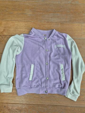 Leuk jasje maat 134/140 met drukknopen beschikbaar voor biedingen