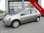 Renault Clio Estate 1.2 TCE Collection 118dkm! VERKOCHT!, Voorwielaandrijving, Euro 5, Gebruikt, Zwart