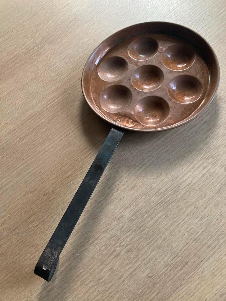 Koperen poffertjespan met 7 gaten, Huis en Inrichting, Keuken | Keukenbenodigdheden, Gebruikt, Ophalen