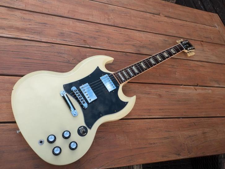 Gibson SG standard limited edition cream white 2012, Muziek en Instrumenten, Snaarinstrumenten | Gitaren | Elektrisch, Zo goed als nieuw