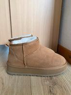 Uggs Dames Laarzen - Maat 41, Kleding | Dames, Schoenen, Ophalen of Verzenden, Zo goed als nieuw, Bruin, Lage of Enkellaarzen