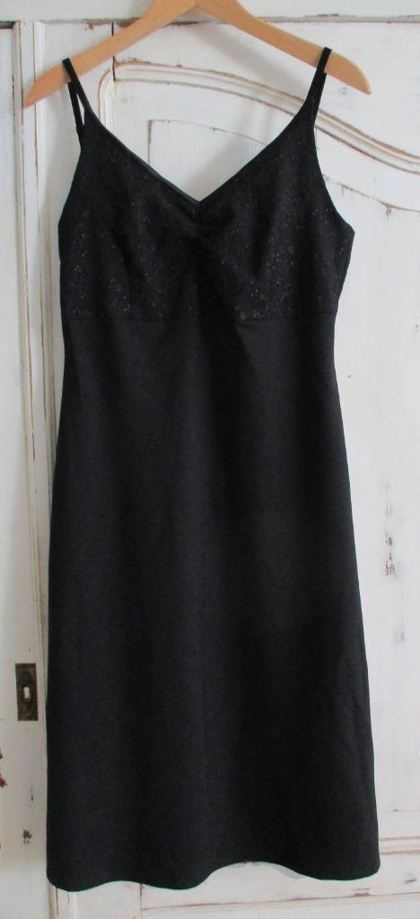 Steps zwarte jurk met borduur en tule, maat 40, Kleding | Dames, Jurken, Zo goed als nieuw, Maat 38/40 (M), Zwart, Onder de knie