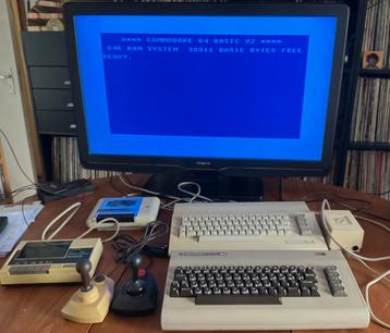 Twee keer Commodore 64, met toebehoren beschikbaar voor biedingen