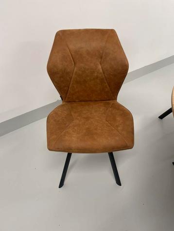 Nieuwe eetkamer stoelen beschikbaar voor biedingen