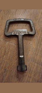 Zeldzame antieke grote Eldon sleutel €7, Ophalen of Verzenden