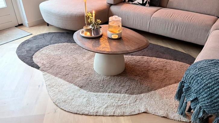 Tapijt Sklum, Huis en Inrichting, Stoffering | Tapijten en Kleden, Zo goed als nieuw, 200 cm of meer, Overige vormen, Crème, Beige