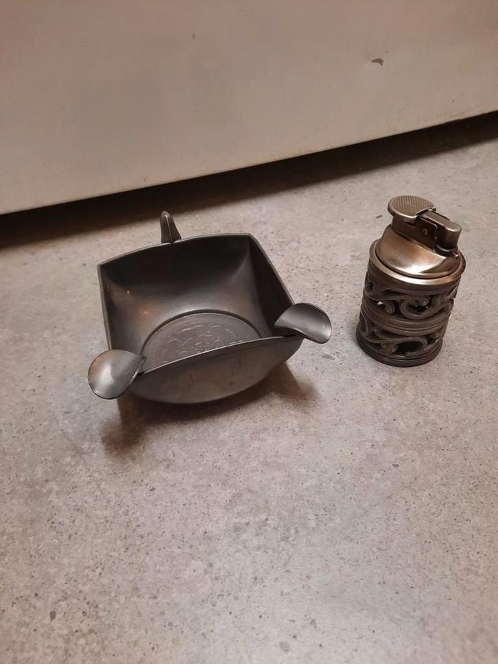 Luxe tinnen asbak tafelaansteker  rookset, Verzamelen, Rookartikelen, Aanstekers en Luciferdoosjes, Gebruikt, Asbak, Ophalen of Verzenden