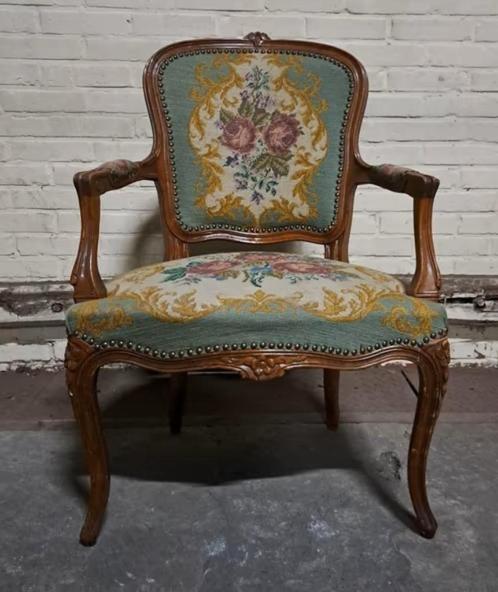Antieke brocante Louis XV stoel, Antiek en Kunst, Antiek | Meubels | Stoelen en Banken, Ophalen