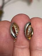 18 karaat gouden bicolor oorbellen, Ophalen of Verzenden, Zo goed als nieuw, Goud
