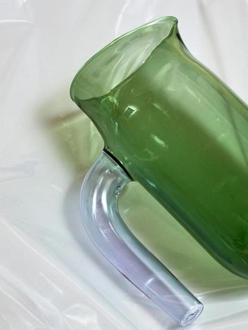 Nieuwe HAY Waterkan Large Groen/Roze beschikbaar voor biedingen