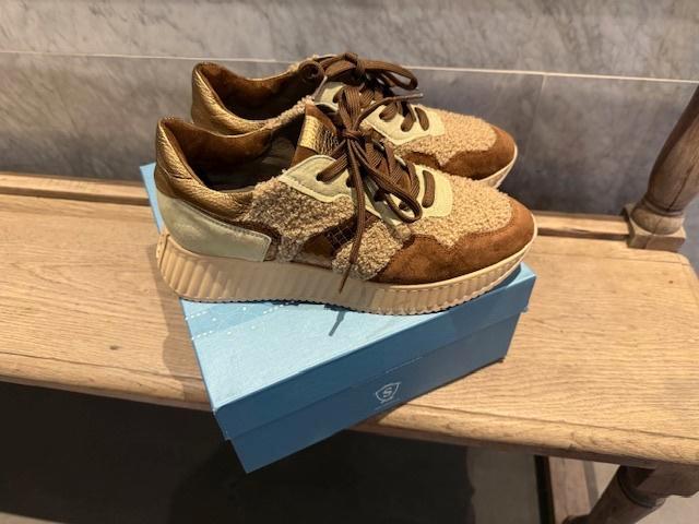 softwaves dames sneaker, bont, leer hispanitas van der assem, Kleding | Dames, Schoenen, Zo goed als nieuw, Sneakers of Gympen