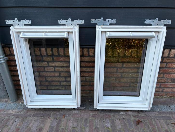 VELUX 55x78 wit dakraam kantelraam zolderraam tuimelvenster, Doe-het-zelf en Verbouw, Dakpannen en Dakbedekking, Zo goed als nieuw