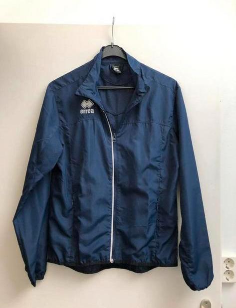 Errea fijn lichtgewicht sportjack XS, Kleding | Heren, Sportkleding, Zo goed als nieuw, Algemeen, Maat 46 (S) of kleiner, Blauw