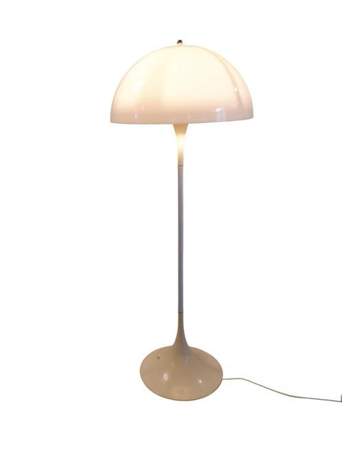 Panthella vloerlamp van Verner Panton voor louis Poulsen, Huis en Inrichting, Lampen | Vloerlampen, Gebruikt, 100 tot 150 cm, Kunststof