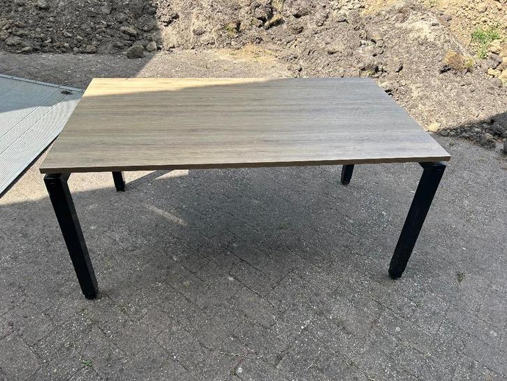 Diverse in hoogte verstelbare bureaus, zwengel en elektrisch, Huis en Inrichting, Bureaus, Gebruikt, Elektrisch, In hoogte verstelbaar