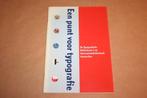 Een punt voor typografie - Typografische Bibliotheek A'dam, Boeken, Ophalen of Verzenden, Zo goed als nieuw