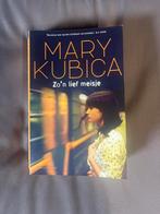 Zo'n Lief Meisje - Mary Kubica, Ophalen of Verzenden, Zo goed als nieuw, Nederland