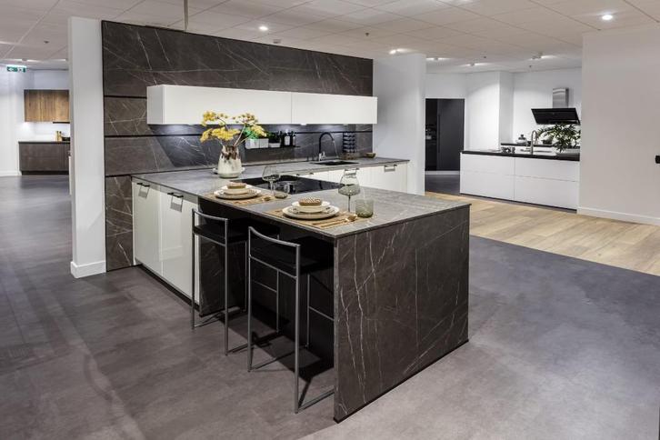 Complete Keuken - Gala Briljant Wit/ Targa Marmer Scuro, Huis en Inrichting, Keuken | Complete keukens, Nieuw, Overige typen, Wit