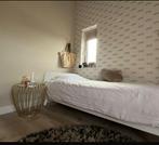 Wit Eenpersoonsbed met Gouden Pootjes, Huis en Inrichting, Slaapkamer | Bedden, Ophalen, Gebruikt, 90 cm, Eenpersoons