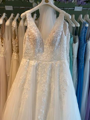 (Hele) grote maat in ivoor met blush kleur! Prachtig! beschikbaar voor biedingen