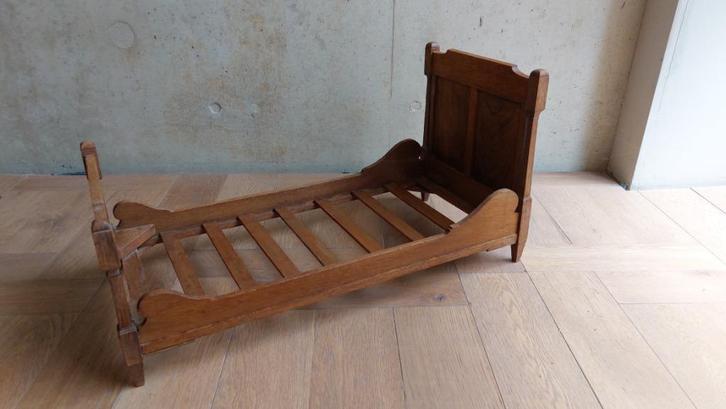 Art deco poppenbedje jaren '30, Antiek en Kunst, Antiek | Speelgoed, Ophalen