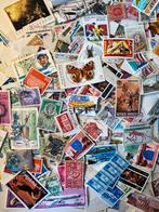 Doos afgeweekte postzegels, Postzegels en Munten, Ophalen of Verzenden