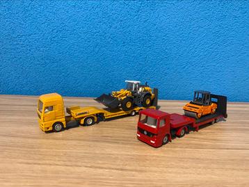 2x Vrachtwagen Met Dieplader En Lading Siku 1:87 beschikbaar voor biedingen