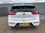 Kia Niro 1.6 GDi Hybrid BusinessLine Camera / Navigatie / Le, Euro 6, 2 kWh, Wit, Parkeercamera