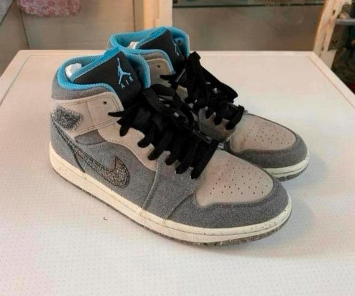 NIKE AIR JORDAN 1 MID CRATER GREY UNIVERSITY BLUE SNEAKERS., Kleding | Heren, Schoenen, Ophalen of Verzenden