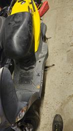 kymco Agility 50 geen kenteken, Fietsen en Brommers, Scooters | Kymco, Ophalen, Gebruikt, Maximaal 45 km/u, Agility