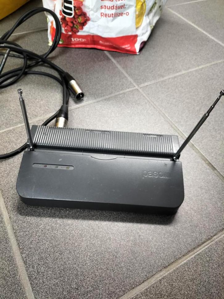 Paso Draadloze Microfoon Receiver R208-T, Muziek en Instrumenten, Microfoons, Ophalen of Verzenden