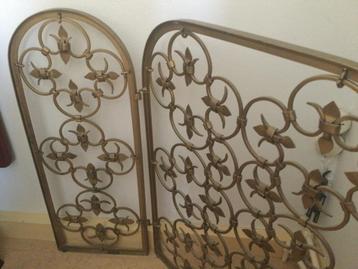 Brons gestraald gietijzeren drieluik haardscherm. Decoratief beschikbaar voor biedingen