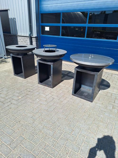 Te koop cortenstaal bbq plancha, bakplaat en grill, Tuin en Terras, Houtskoolbarbecues, Nieuw, Ophalen of Verzenden