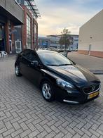 Volvo V40 1.6 T2 120PK, Voorwielaandrijving, 4 cilinders, Zwart, 19 km/l