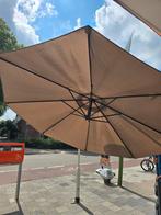 crème kleurige parasol 300x300 met voet, Tuin en Terras, Parasols, Ophalen, Zo goed als nieuw