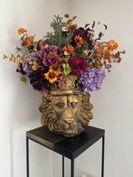 Grote leeuwenkop vaas met kunstbloemstuk, Huis en Inrichting, Binnen, Zo goed als nieuw, Ophalen