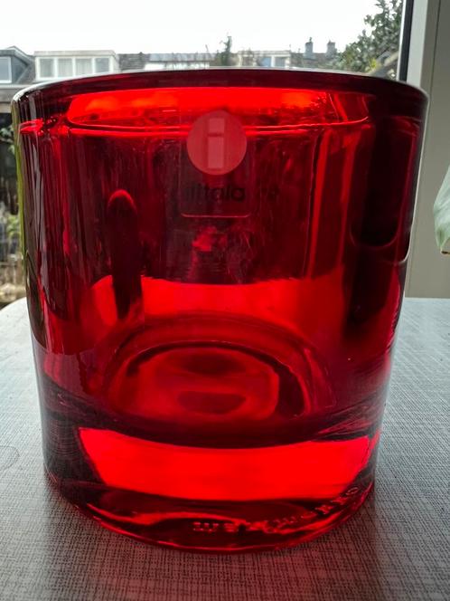 Iittala Kivi Glas Kandelaar Cranberry  Red 80 mm Nieuwstaat, Huis en Inrichting, Woonaccessoires | Kandelaars en Kaarsen, Zo goed als nieuw