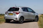 Toyota Yaris 1.5 Hybrid Aspiration ✅ Camera ✅ Cruise ✅, Gebruikt, Euro 6, 4 cilinders, Parkeercamera