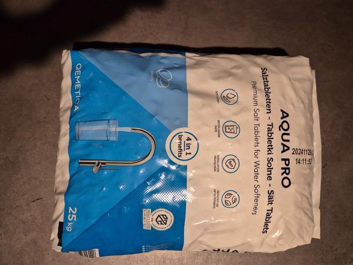 zout voor de waterontharder, Witgoed en Apparatuur, Waterontharders, Nieuw, Waterontharder met zout, Ophalen