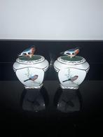 2 PMI porseleinen dekselpotten met roodborstjes, Antiek en Kunst, Verzenden