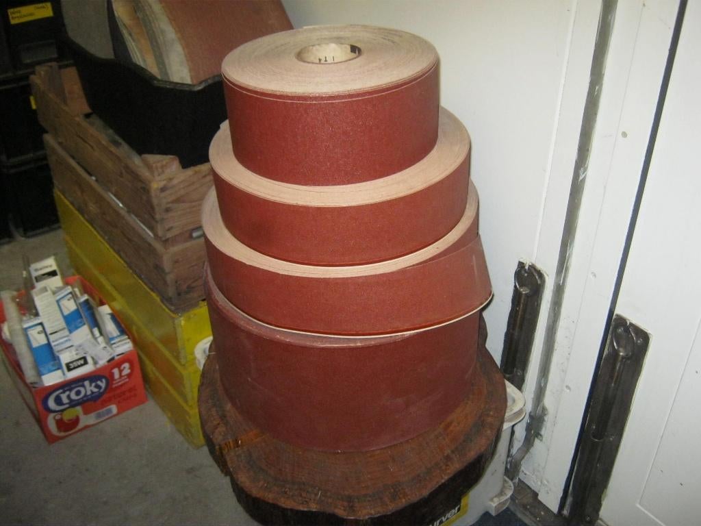 div rollen schuurpapier /schuurlinnen ., Doe-het-zelf en Verbouw, Schildersmaterialen, Nieuw, Overige typen, Ophalen