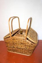 Vintage rieten picknickmand met hoge handgrepen en flessenva, Vintage 78787, Gebruikt, Vintage, Ophalen of Verzenden