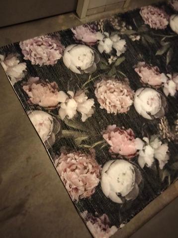 Vloerkleed bloemenmotief beschikbaar voor biedingen