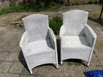 Twee witte rieten buiten stoelen origineel by Loom Furniture, Ophalen, Rotan