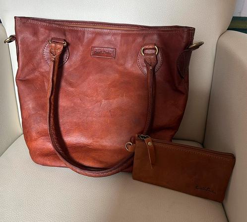 Gusti leder bruine dames tas,  echt leren handtas, Sieraden, Tassen en Uiterlijk, Tassen | Damestassen, Zo goed als nieuw, Handtas