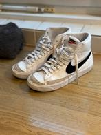 Nike blazer, Ophalen of Verzenden, Zo goed als nieuw, Wit, Sneakers of Gympen